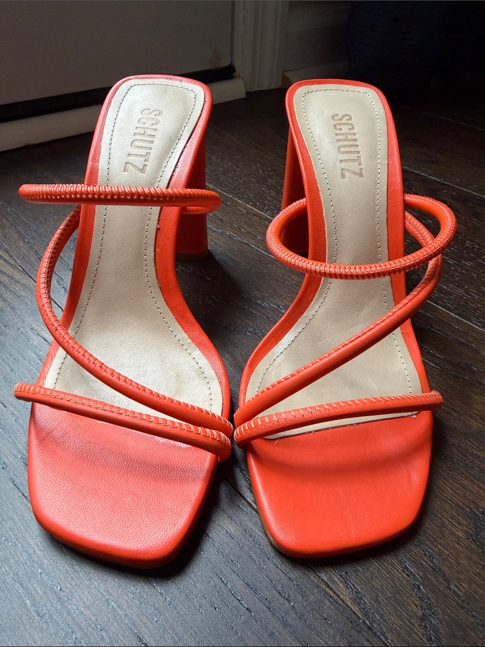 $118 msrp NWT SCHUTZ chessie Orange Strappy Block Heel Sandals size 6.5